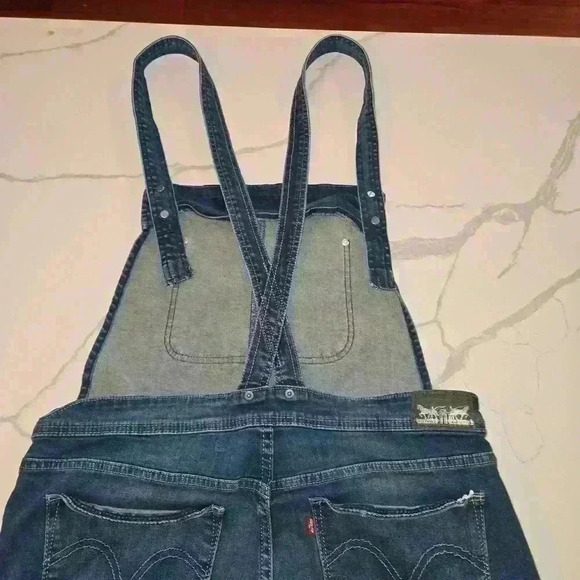 Levi Womens Slim Fit Stretch Overalls Medium Blue Wash Size 13 - Picture 6 of 12